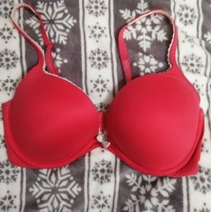 Victoria's Secret 34DD(E)